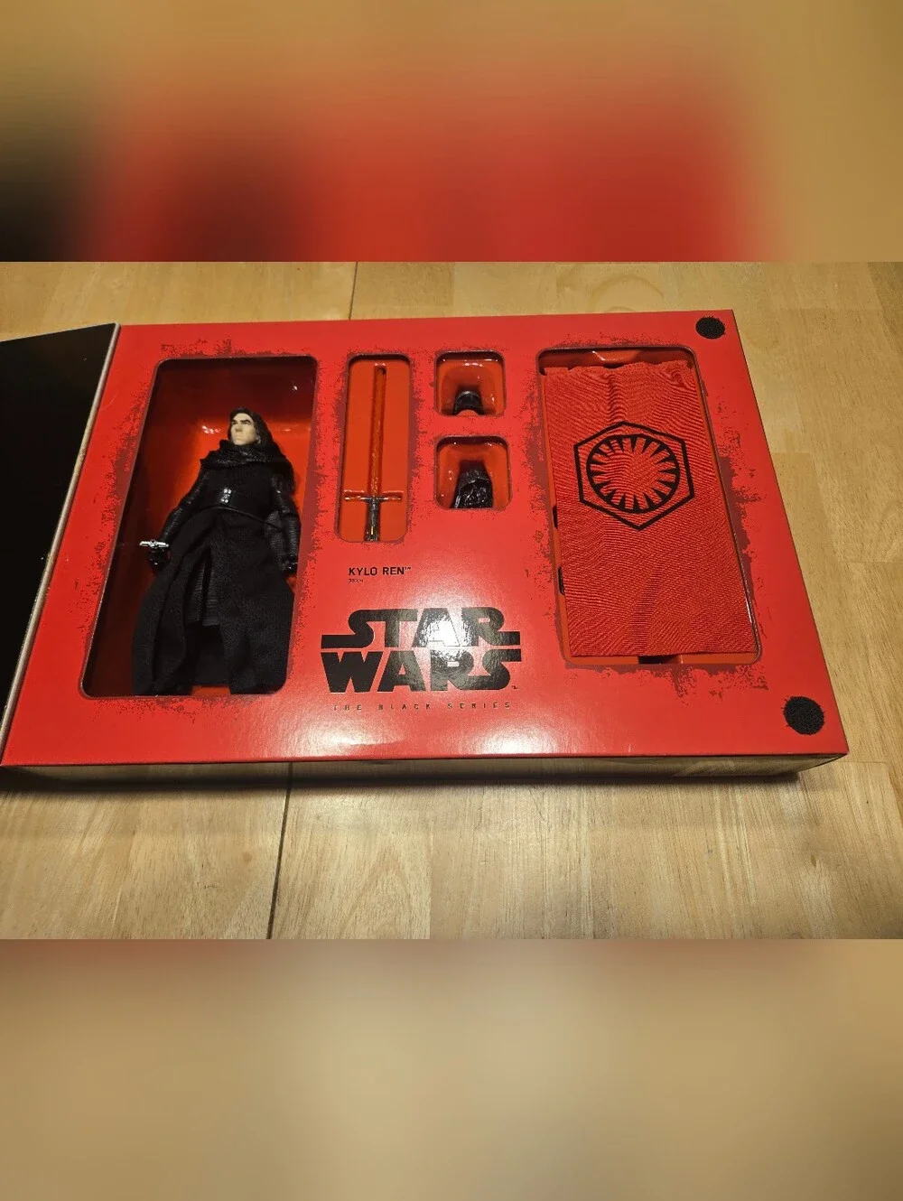 2016 Comic Con Exclusive - Star Wars The Black Series Kylo Ren - SDCC